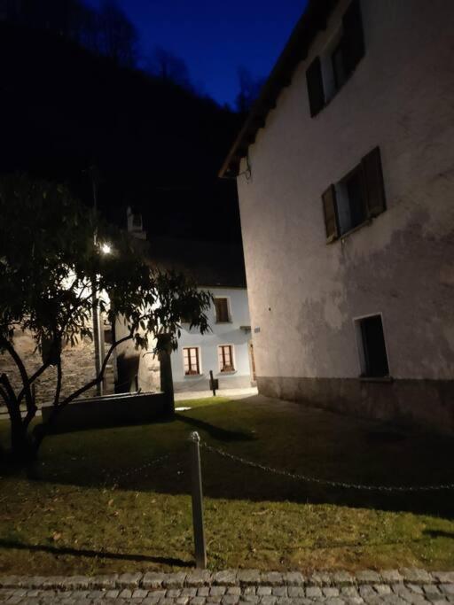 CevioArmonia Edificio Storico Del 1563.アパートメント エクステリア 写真